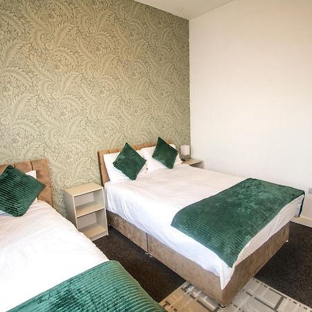 Ideal For Groups - 2 Bedroom Apartment - Free Parking, Transit Links, Close To Stadiums แมนเชสเตอร์ ภายนอก รูปภาพ